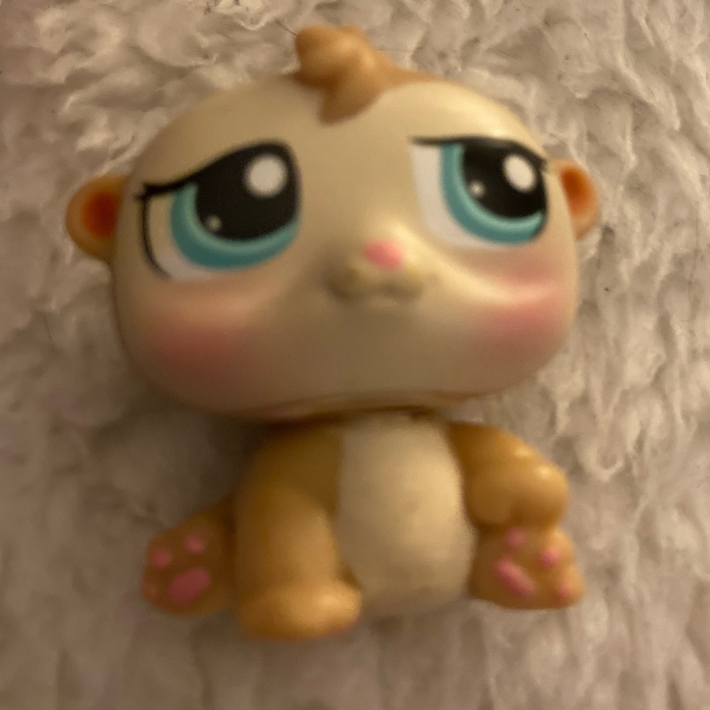 Adorable Tan and Cream Small Pet hamster LPS